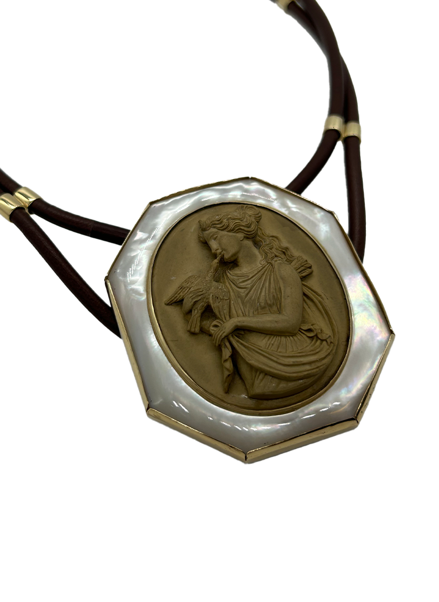 Lady with Bird Cameo Collier