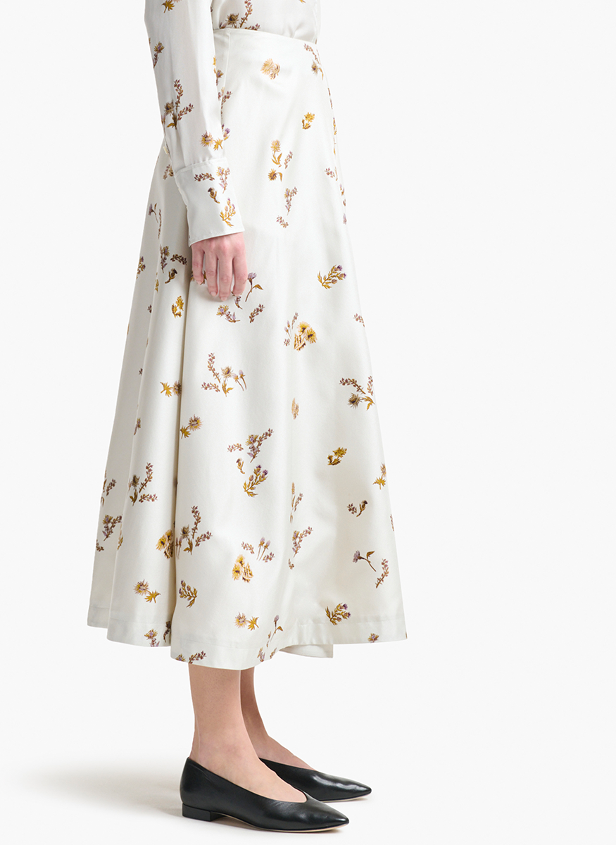 Varda Skirt in Silk Macadamia Shibori Flower Print - Altuzarra