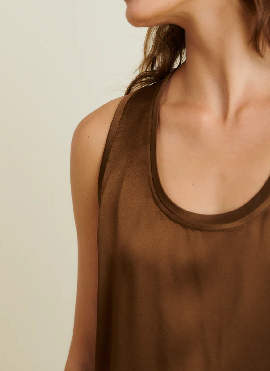 Tina Scoopneck Tank in Cacao - DMN Paris
