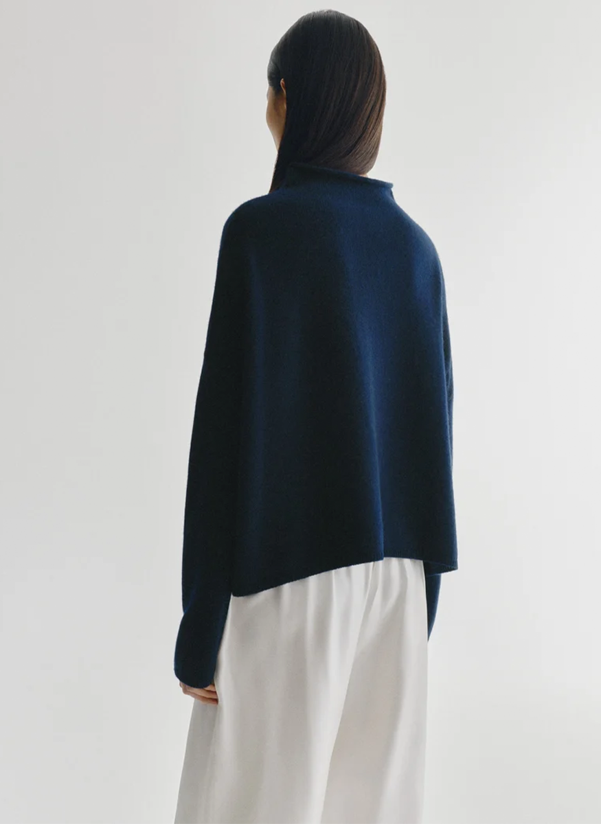 Sandy Sweater - Lisa Yang
