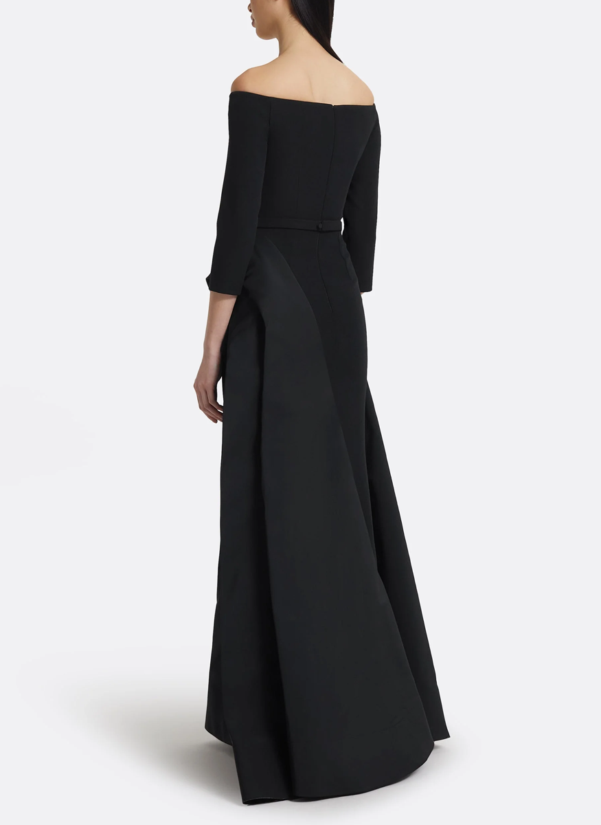 Nila Long Dress in Black - Safiyaa